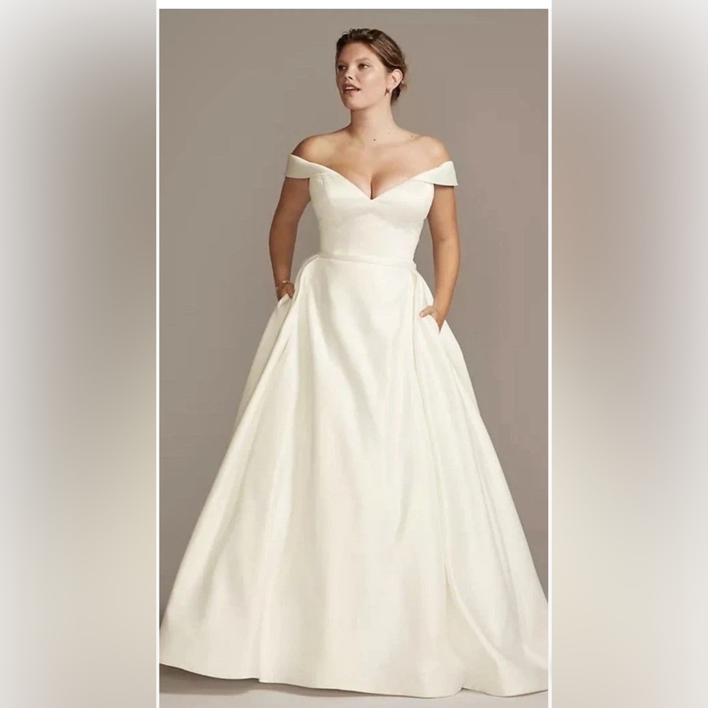 Cream Sweetheart Off-Shoulder Bridal Gown